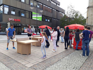 Tischtennis auf dem Balinger Marktplatz: Die Jusos machen's möglich